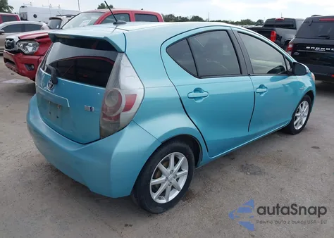 2013 Toyota Prius C Four from USA, damaged, VIN JTDKDTB30D1040097